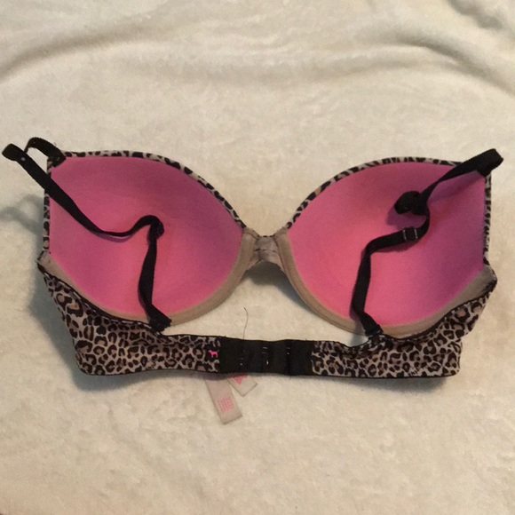 VS Pink cheetah print t-shirt bra - Picture 2 of 4